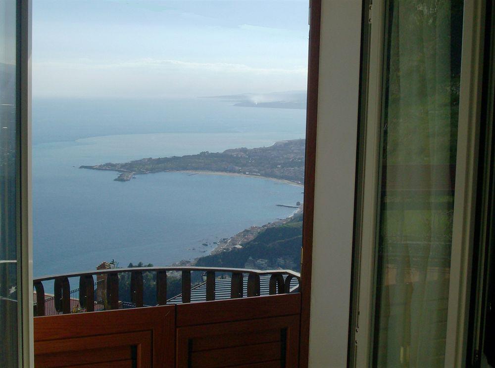 B&B U Palmentu Таормина Екстериор снимка