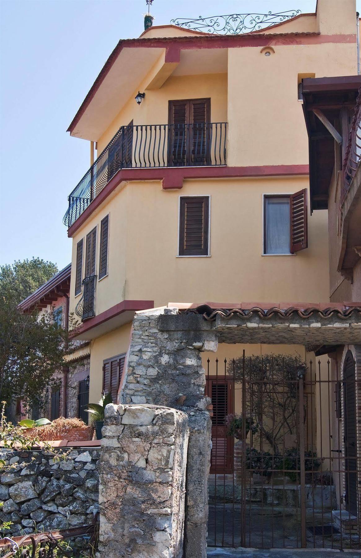 B&B U Palmentu Таормина Екстериор снимка
